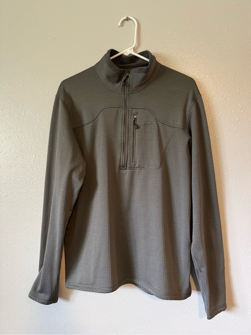 Patagonia Men's R1 Air Quarter-Zip Pullover - Gray